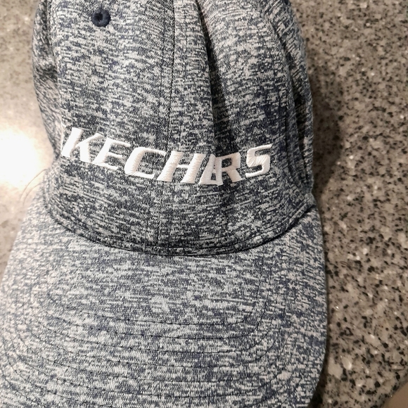 2 Skechers Baseball Caps - Picture 2 of 2